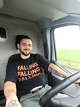 papichulo0099 online show from 12/15/25, 12:31