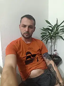 Snapshot of papichulo0099 chatting on 02/09/26, 01:42 papichulo0099 online show from 02/09/26, 01:42