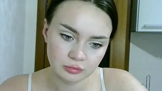 Snapshot of Bonny_Candy chatting on 10/28/25, 08:55 Bonny Candy online show from 10/28/25, 08:55