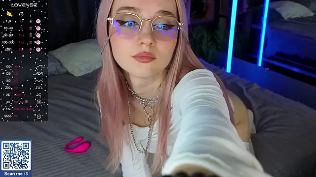 Snapshot of exxxcore_ chatting on 10/20/25, 09:54 exxxcore online show from 10/20/25, 09:54