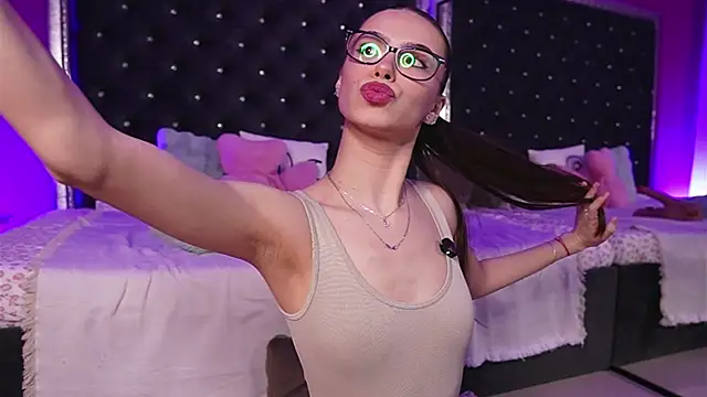 alexxisrae online show from 03/28/26, 05:23