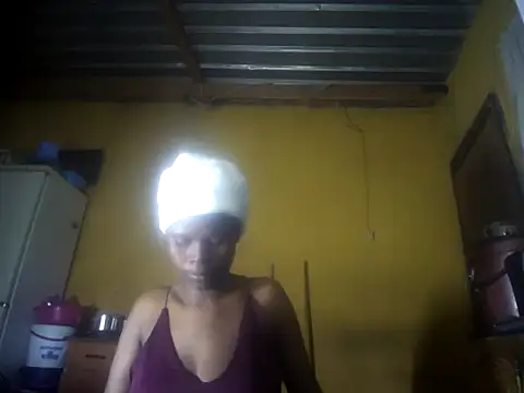 Snapshot of Caramelchick01 chatting on 09/09/25, 05:56 Caramelchick01 online show from 09/09/25, 05:56