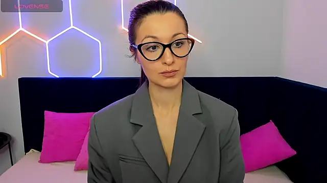 Joan Nelson online show from 12/19/25, 01:34