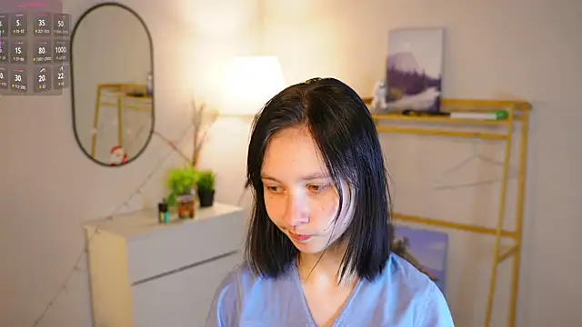 Snapshot of SuzanneHowse chatting on 01/11/26, 03:11 SuzanneHowse online show from 01/11/26, 03:11