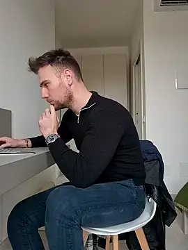 mrlyuis online show from 12/17/25, 12:44