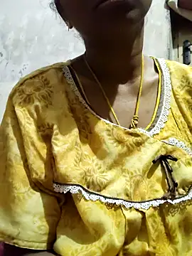 Snapshot of p0a8 chatting on 10/11/25, 05:11 p0a8 online show from 10/11/25, 05:11