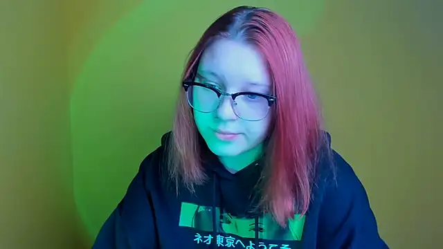 ScarletVixen  online show from 09/15/25, 05:46