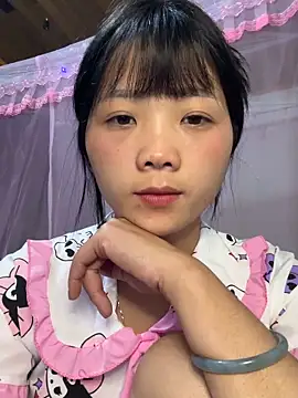 thaoyeuuu online show from 10/15/25, 12:27