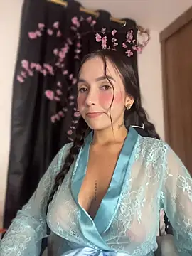 Snapshot of Scarlett05 chatting on 06/19/26, 02:16 Scarlett05 online show from 06/19/26, 02:16