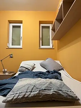 Snapshot of Raveman chatting on 10/02/25, 04:03 Raveman online show from 10/02/25, 04:03