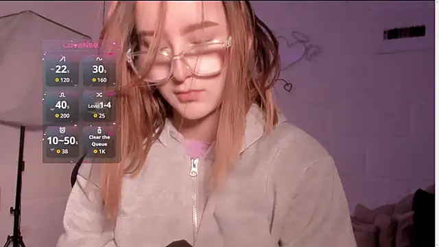 kristal joi dl online show from 09/26/25, 12:20