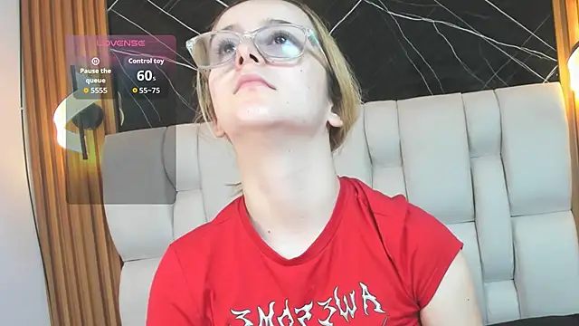 kristal joi dl online show from 11/28/25, 12:19