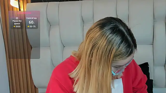 kristal joi dl online show from 12/03/25, 11:19