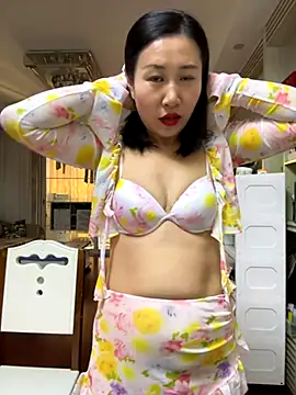 sushan love online show from 11/24/25, 01:38