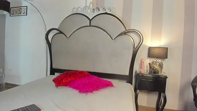 Snapshot of MiaAmore_ chatting on 04/09/26, 05:51 MiaAmore online show from 04/09/26, 05:51