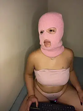 Snapshot of destiny69col chatting on 10/31/25, 01:06 destiny69col online show from 10/31/25, 01:06