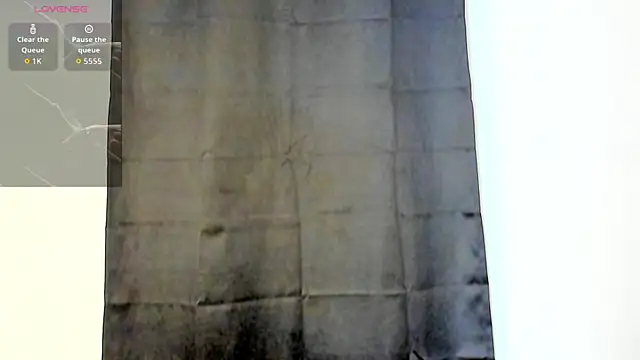 Snapshot of zarek_lux chatting on 09/17/25, 12:51 zarek lux online show from 09/17/25, 12:51