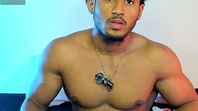 Snapshot of zarek_lux chatting on 10/02/25, 12:34 zarek lux online show from 10/02/25, 12:34