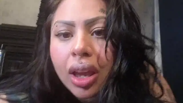 Snapshot of chicanachic13 chatting on 11/30/25, 09:24 chicanachic13 online show from 11/30/25, 09:24