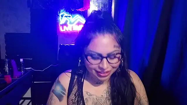 chicanachic13 online show from 12/20/25, 02:51