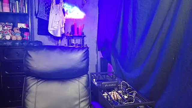 chicanachic13 online show from 03/21/26, 04:17