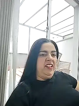 Snapshot of Nahomi_04 chatting on 10/07/25, 09:45 Nahomi 04 online show from 10/07/25, 09:45