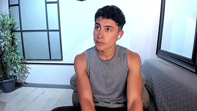 AustinJones  online show from 11/06/25, 07:37