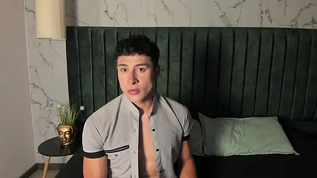 AustinJones  online show from 11/13/25, 07:02