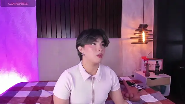 Snapshot of Creamy_Angelo chatting on 11/02/25, 08:44 Creamy Angelo online show from 11/02/25, 08:44