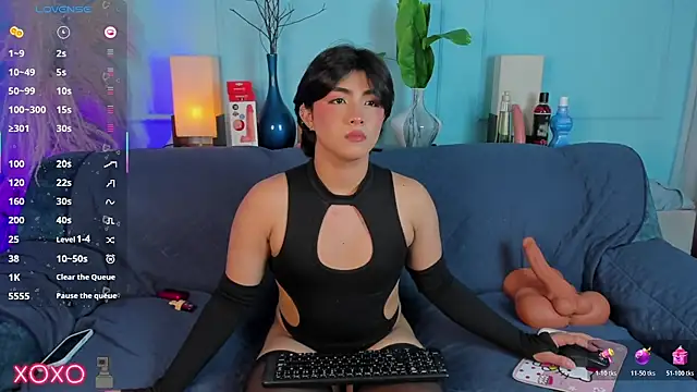 Snapshot of Creamy_Angelo chatting on 12/18/25, 04:18 Creamy Angelo online show from 12/18/25, 04:18