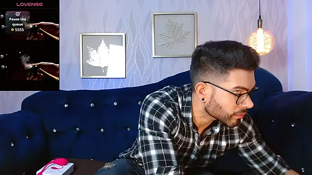 ZarekFox online show from 10/25/25, 01:40