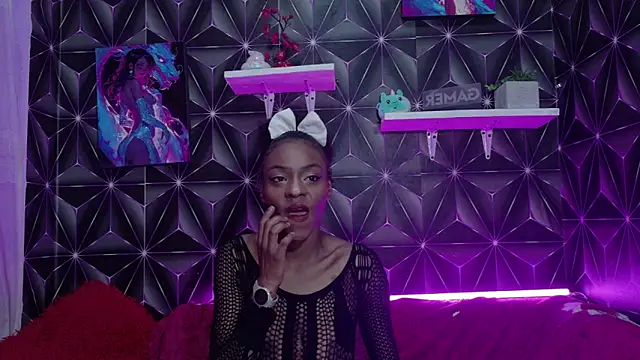 Snapshot of Shantall_ks chatting on 09/19/25, 04:03 Shantall ks online show from 09/19/25, 04:03