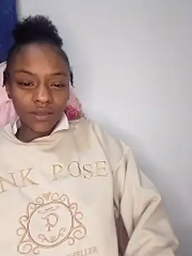 Snapshot of Shantall_ks chatting on 03/27/26, 12:27 Shantall ks online show from 03/27/26, 12:27