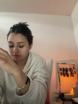 Snapshot of Victoria_alson chatting on 09/27/25, 02:00 Victoria alson online show from 09/27/25, 02:00