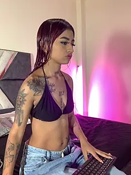 Snapshot of Dirty_isabella18 chatting on 10/05/25, 04:49 Dirty isabella18 online show from 10/05/25, 04:49