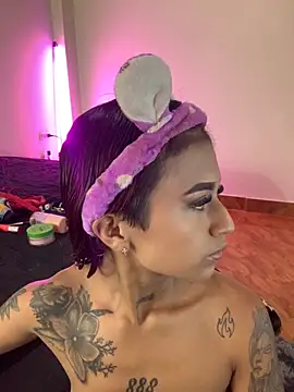 Snapshot of Dirty_isabella18 chatting on 10/21/25, 07:58 Dirty isabella18 online show from 10/21/25, 07:58