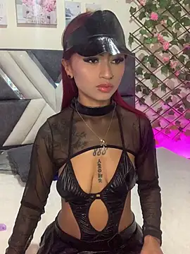 Snapshot of Dirty_isabella18 chatting on 04/11/26, 01:43 Dirty isabella18 online show from 04/11/26, 01:43