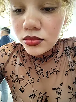 SirenRouge 69 online show from 02/11/26, 08:03