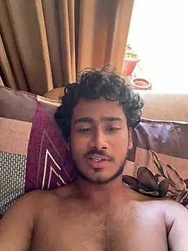 Snapshot of yheeboi chatting on 06/15/26, 04:25 yheeboi online show from 06/15/26, 04:25