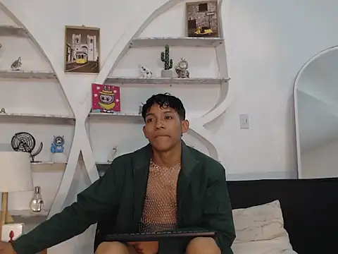 BEAUTY BOYS1 online show from 09/09/25, 07:08