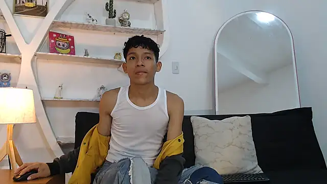 BEAUTY BOYS1 online show from 09/12/25, 07:19