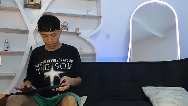 BEAUTY BOYS1 online show from 09/25/25, 07:12