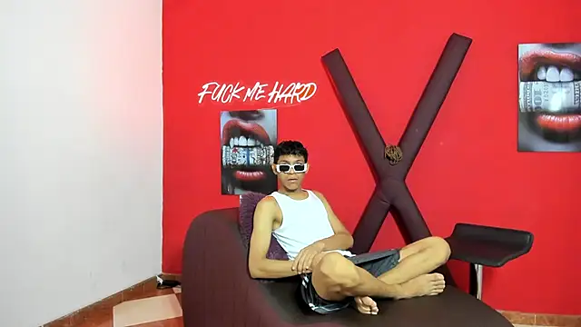 BEAUTY BOYS1 online show from 03/06/26, 07:21