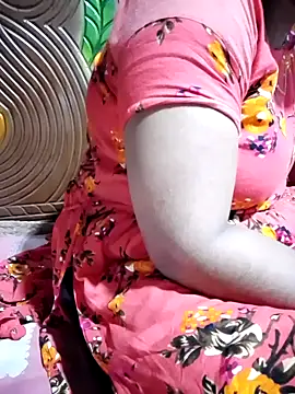 Snapshot of Mistompa24 chatting on 10/13/25, 04:07 Mistompa24 online show from 10/13/25, 04:07