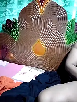 Snapshot of Mistompa24 chatting on 10/14/25, 04:19 Mistompa24 online show from 10/14/25, 04:19