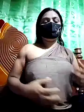 Snapshot of Mistompa24 chatting on 10/16/25, 06:03 Mistompa24 online show from 10/16/25, 06:03