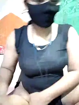 Snapshot of Mistompa24 chatting on 10/29/25, 03:25 Mistompa24 online show from 10/29/25, 03:25