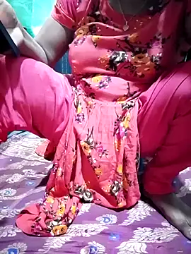 Snapshot of Mistompa24 chatting on 11/20/25, 02:50 Mistompa24 online show from 11/20/25, 02:50