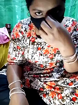 Snapshot of Mistompa24 chatting on 11/29/25, 04:37 Mistompa24 online show from 11/29/25, 04:37