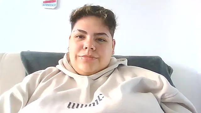 Hailey Curvy online show from 12/04/25, 05:43